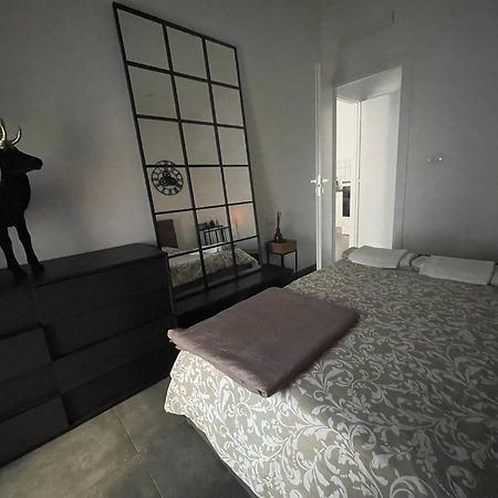 Decoluxe !Apartamento Con 1 Camera Da Letto , In Zona San Paolo , Via Martiniana Turin Exterior photo