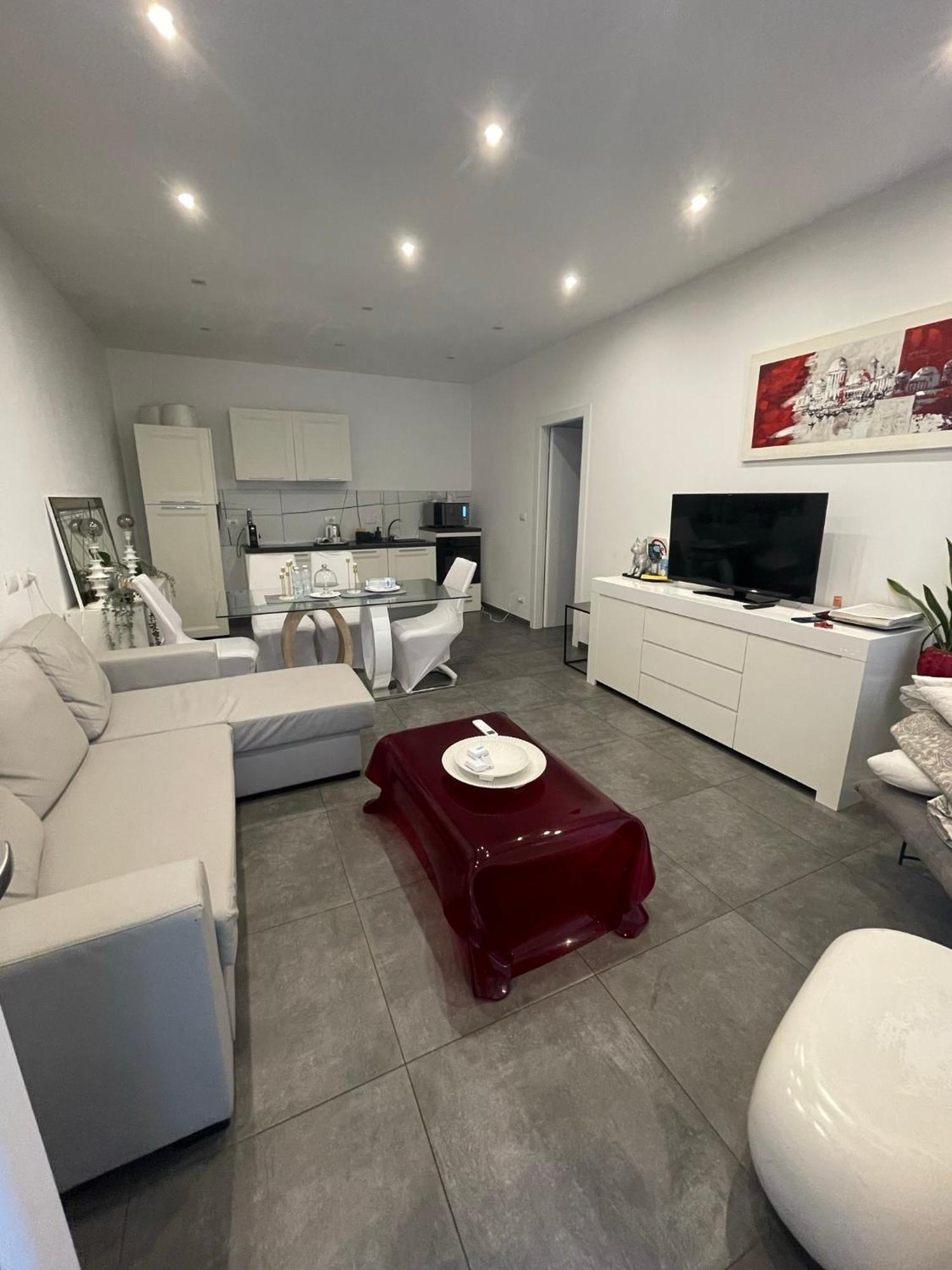 Decoluxe !Apartamento Con 1 Camera Da Letto , In Zona San Paolo , Via Martiniana Turin Exterior photo