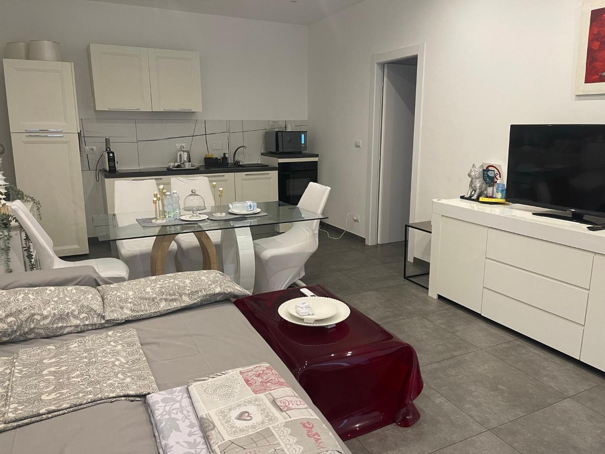 Decoluxe !Apartamento Con 1 Camera Da Letto , In Zona San Paolo , Via Martiniana Turin Exterior photo